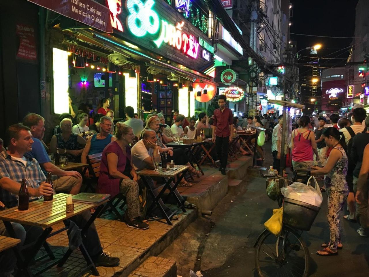 Tesla Hostel Ho Chi Minh City Exterior photo